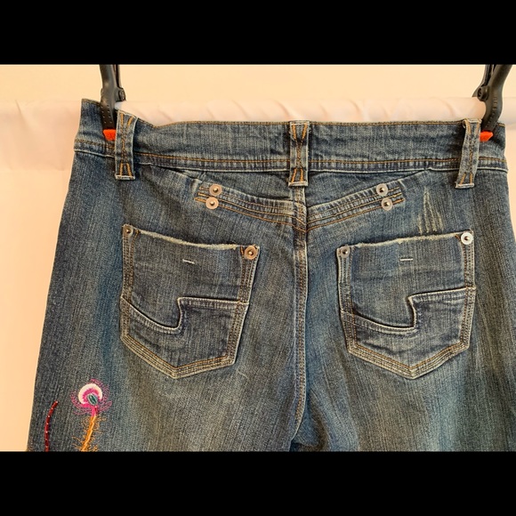 Cache Beaded Embroidered Bird Red Lace Capri 14 - Picture 14 of 15